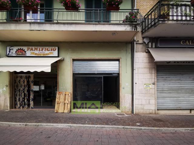 Locale Commerciale in affitto a Marche, Ascoli Piceno