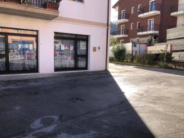 Locale Commerciale in affitto a Marche, Ascoli Piceno