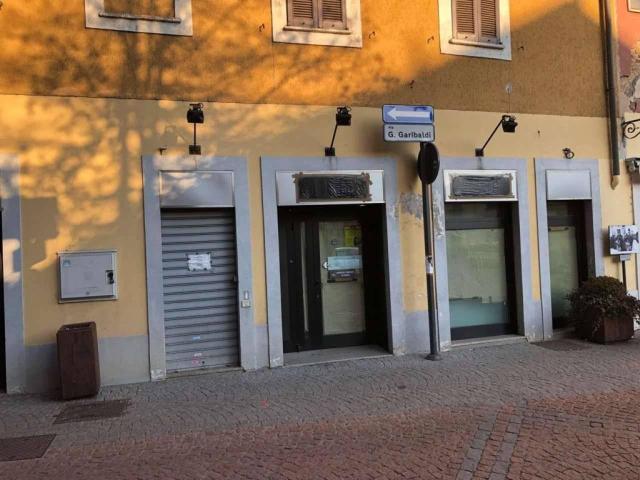 Locale Commerciale in affitto a Cascina Torrette, Cornaredo