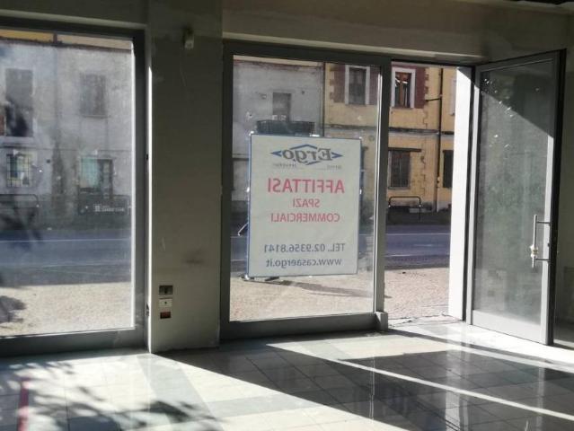 Locale Commerciale in affitto a Cornaredo, Lombardia