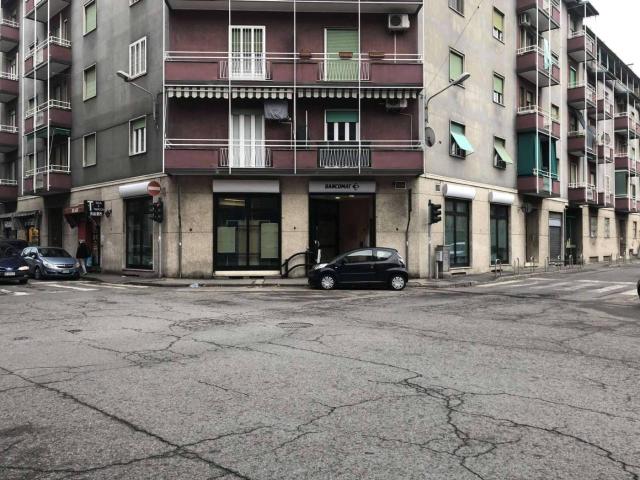 Locale Commerciale in affitto a Quartiere Giorgella, Corsico