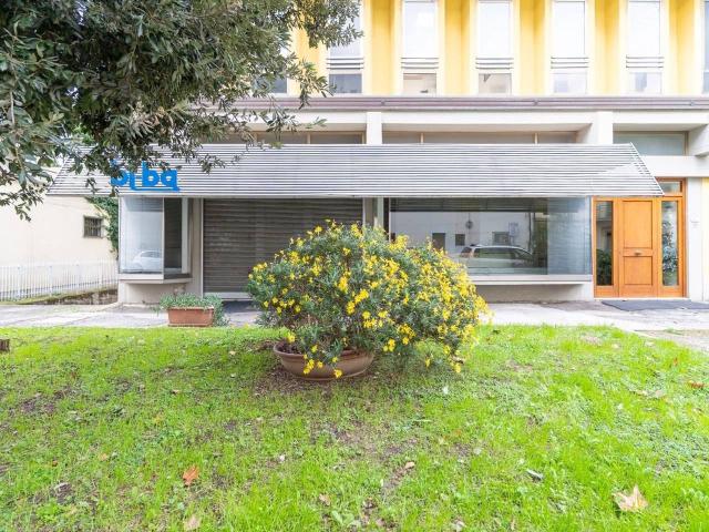 Locale Commerciale in affitto a Unione dei Comuni Circondario dell'Empolese Valdelsa, Empoli