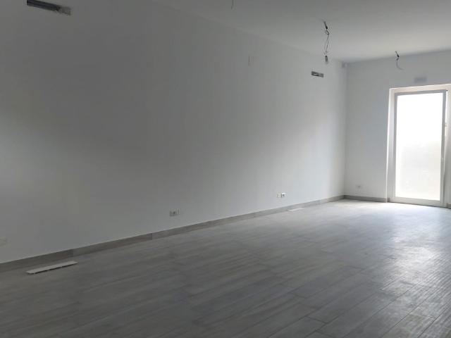 Locale Commerciale in affitto a Unione dei Comuni Circondario dell'Empolese Valdelsa, Empoli