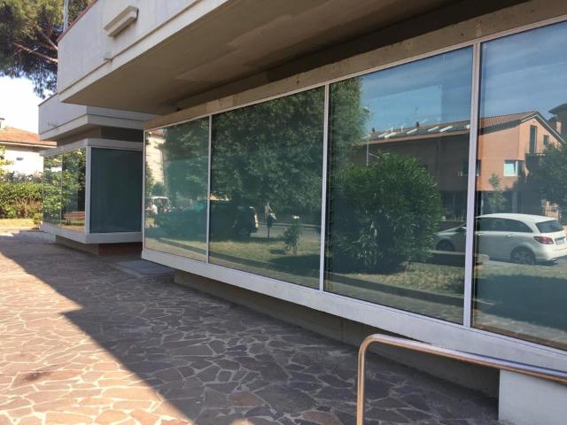 Locale Commerciale in affitto a Unione dei Comuni Circondario dell'Empolese Valdelsa, Empoli