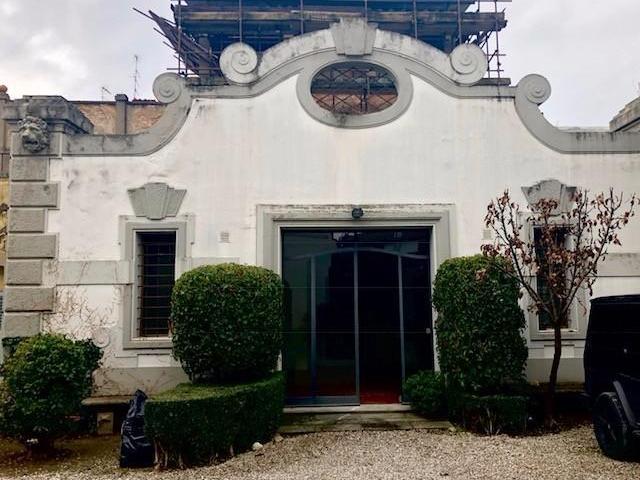 Locale Commerciale in affitto a Unione dei Comuni Circondario dell'Empolese Valdelsa, Empoli