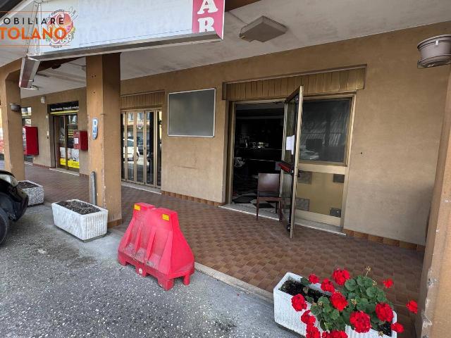 Locale Commerciale in affitto a Papariano / Paparian, Fiumicello Villa Vicentina / Flumisel Vile Visintine