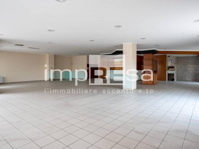 Locale Commerciale in affitto a Gaiarine, Veneto