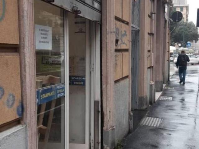 Locale Commerciale in affitto a Bassa Val Bisagno, Serra Riccò