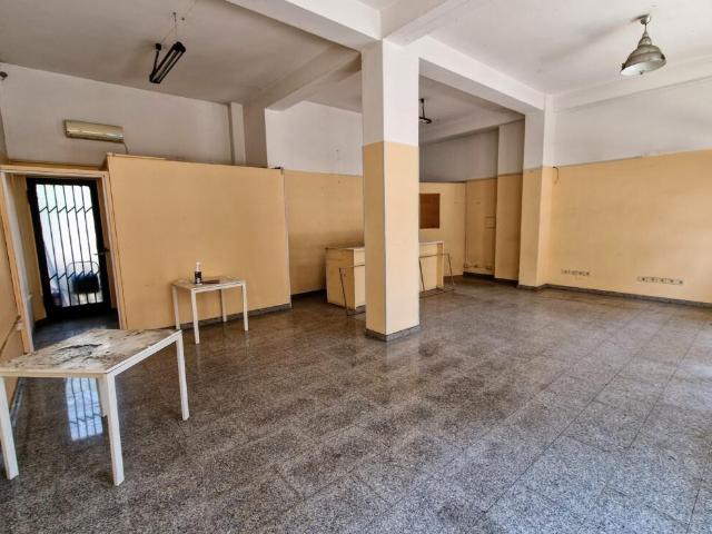 Locale Commerciale in affitto a Giarre, Sicilia