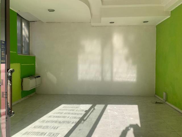 Locale Commerciale in affitto a San Lazzaro, Isernia