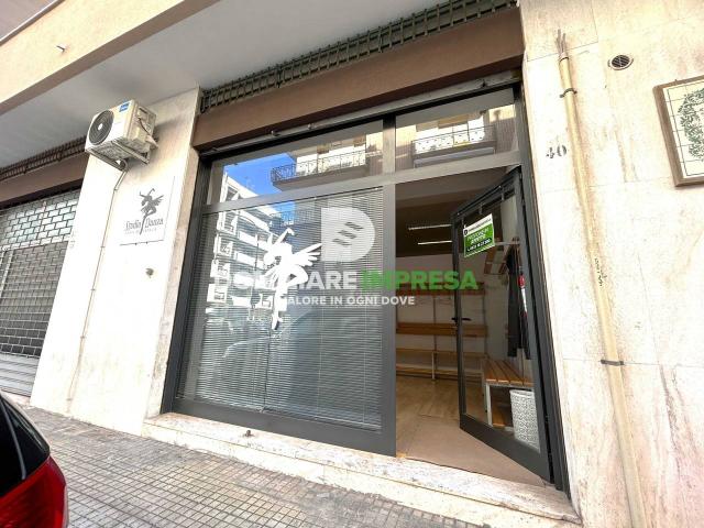 Locale Commerciale in affitto a Puglia, Lecce