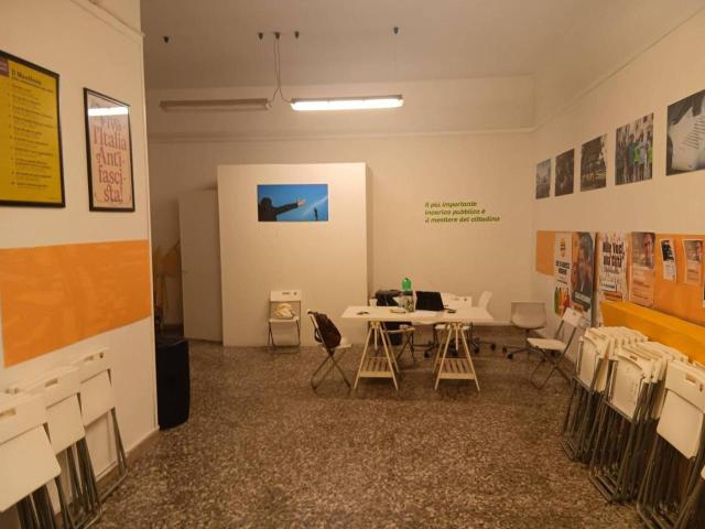 Locale Commerciale in affitto a Puglia, Lecce