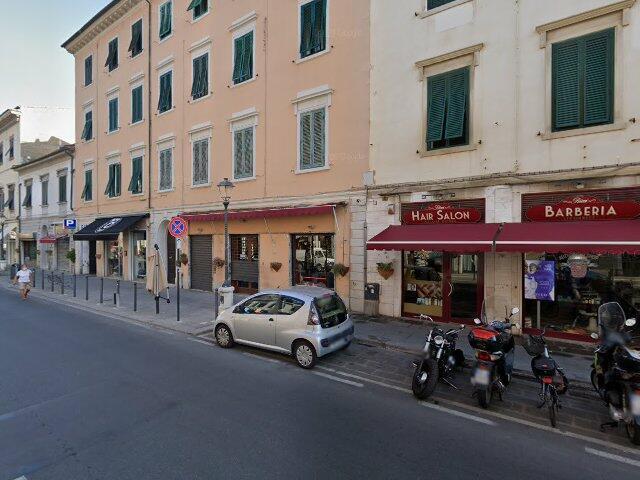 Locale Commerciale in affitto a Livorno
