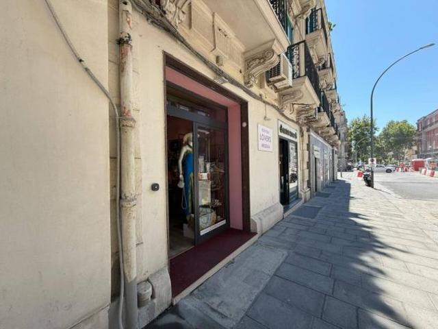 Locale Commerciale in affitto a IV Circoscrizione, Messina