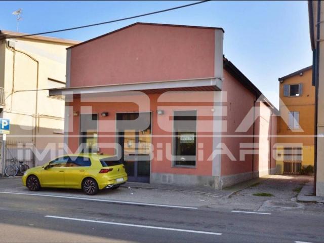 Locale Commerciale in affitto a Buon Pastore-Sant'Agnese-San Damaso, Modena