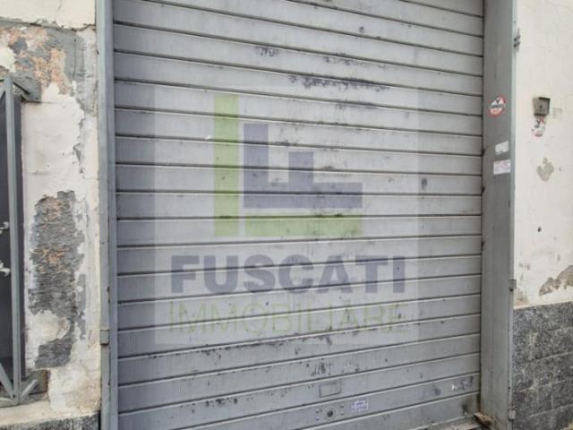 Locale Commerciale in affitto a Mugnano Di Napoli, Campania