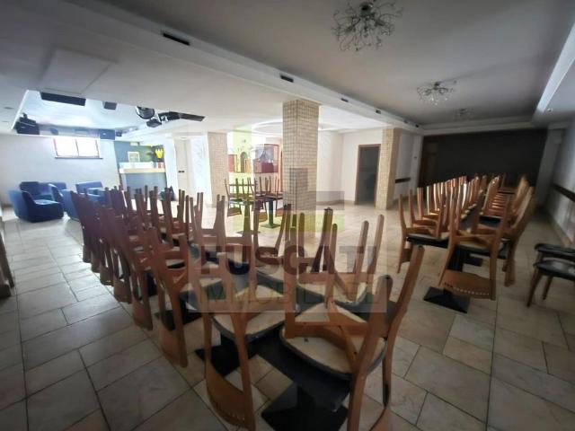 Locale Commerciale in affitto a Mugnano Di Napoli, Campania