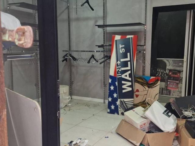 Locale Commerciale in affitto a Camerelle, Nocera Superiore