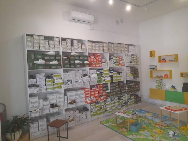 Locale Commerciale in affitto a Parma, Corcagnano