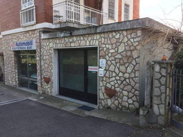 Locale Commerciale in affitto a Piemonte, Torino