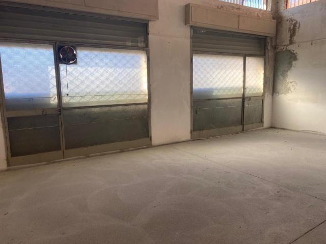 Locale Commerciale in affitto a Bellaria, Pontedera