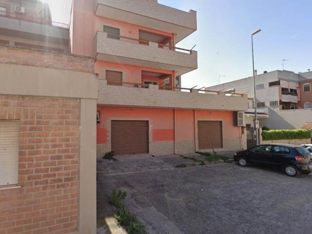 Locale Commerciale in affitto a Puglia, Taranto