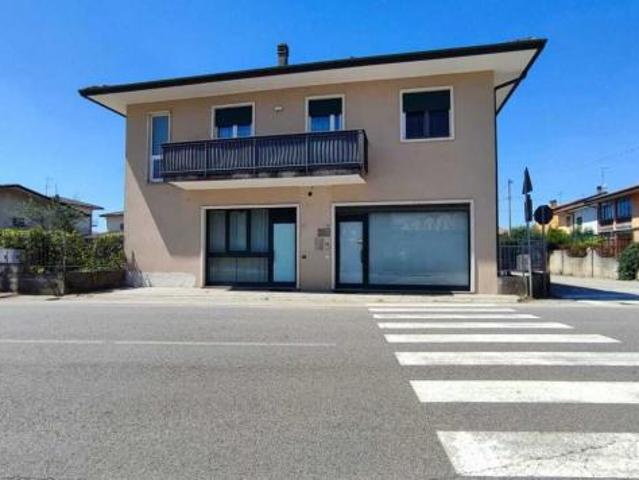 Locale Commerciale in affitto a Sarego, Veneto