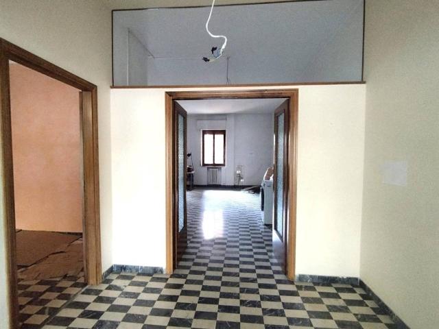 Locale Commerciale in affitto a Le Bagnese, Scandicci