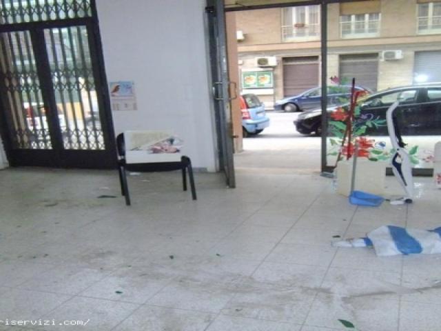 Locale Commerciale in affitto a Acradina, Siracusa