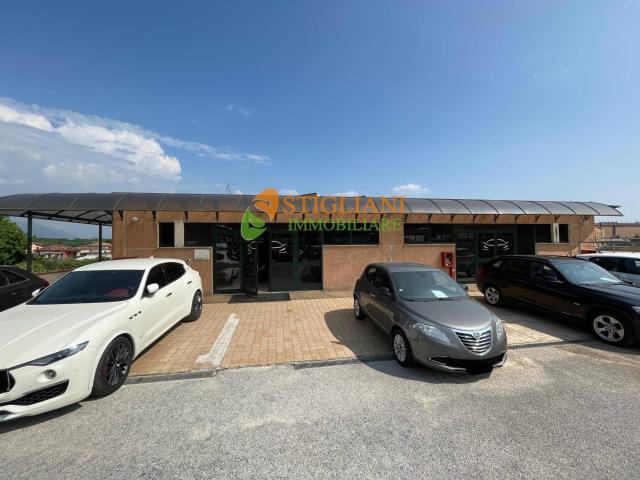 Locale Commerciale in affitto a San Giorgio, Sora