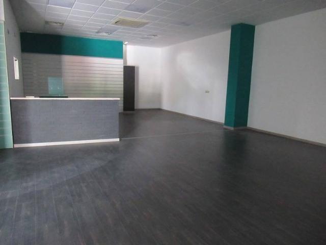Locale Commerciale in affitto a Santa Teresa, Spoltore