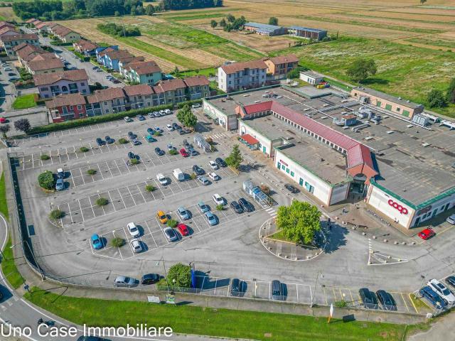 Locale Commerciale in affitto a Piemonte, Torino
