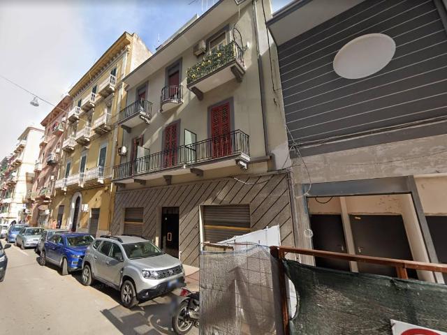 Locale Commerciale in affitto a Puglia, Taranto
