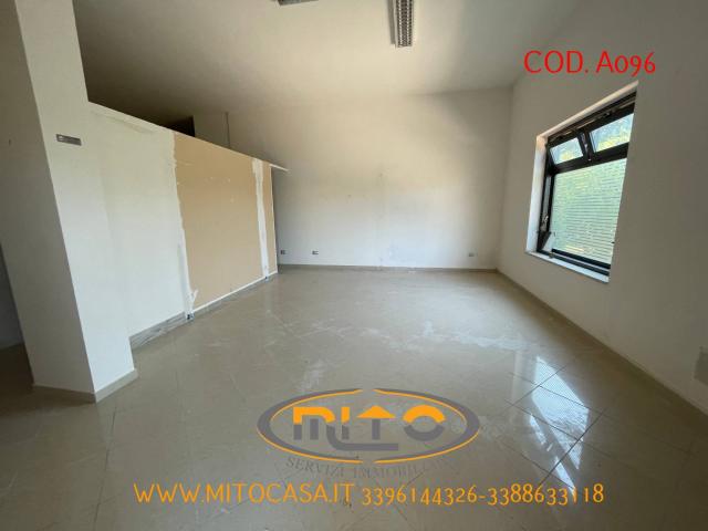 Locale Commerciale in affitto a Telese Terme, Campania