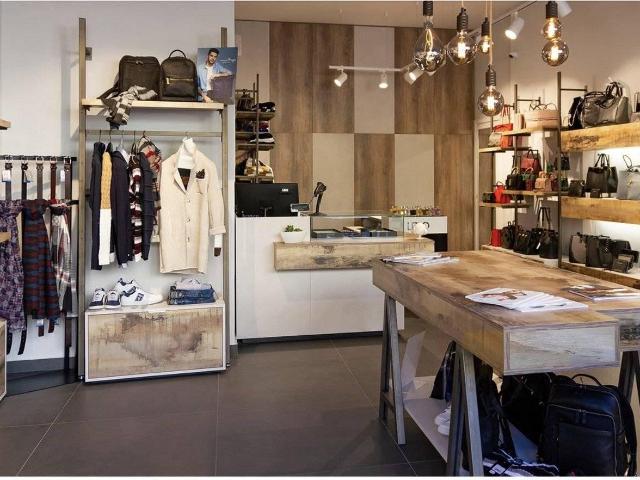 Locale Commerciale in affitto a Vicenza, Veneto