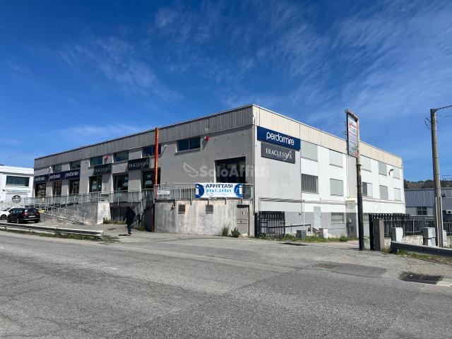 Locale Commerciale in affitto a Dulcino, Calabria