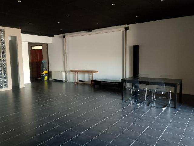 Locale Commerciale in affitto a Unione dei Comuni Circondario dell'Empolese Valdelsa, Empoli