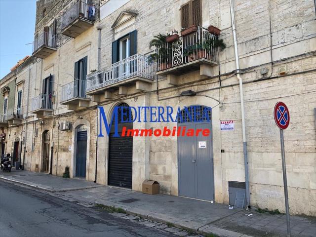 Locale Commerciale in affitto a Puglia, Bari