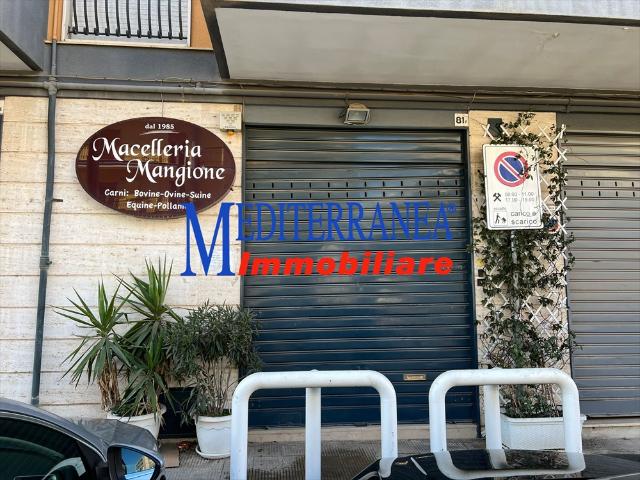 Locale Commerciale in affitto a Puglia, Bari