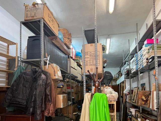 Locale Commerciale in affitto a Livorno