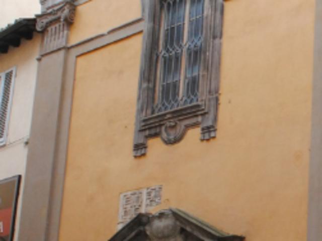 Locale Commerciale in affitto a Sant'Anna, Bagni Di Lucca Ponte