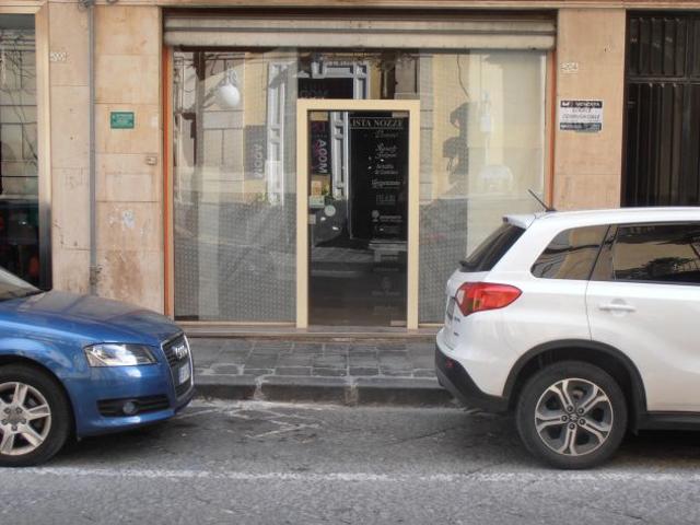 Locale Commerciale in vendita a Augusta, Sicilia
