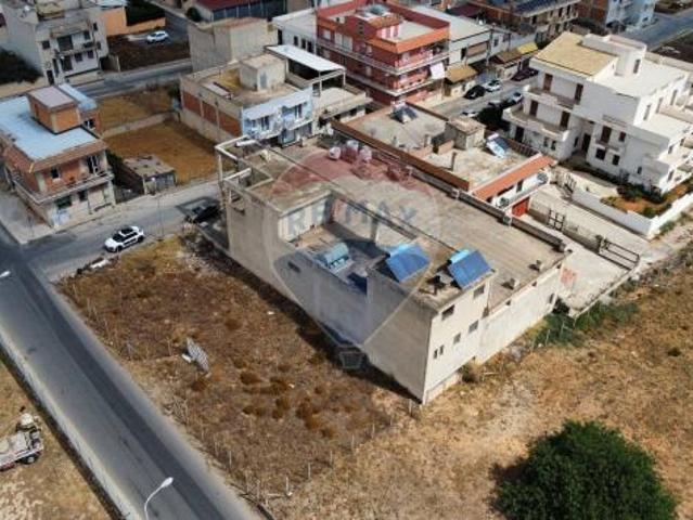 Locale Commerciale in vendita a Acate, Sicilia