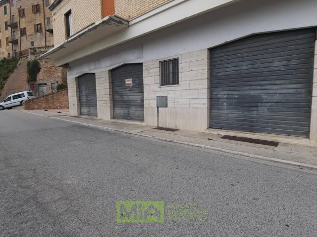 Locale Commerciale in vendita a Marche, Ascoli Piceno