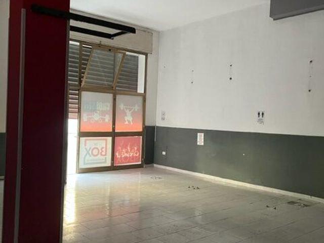 Locale Commerciale in vendita a Agropoli, Campania