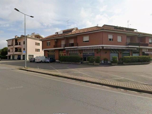 Locale Commerciale in vendita a Piemonte, Cuneo