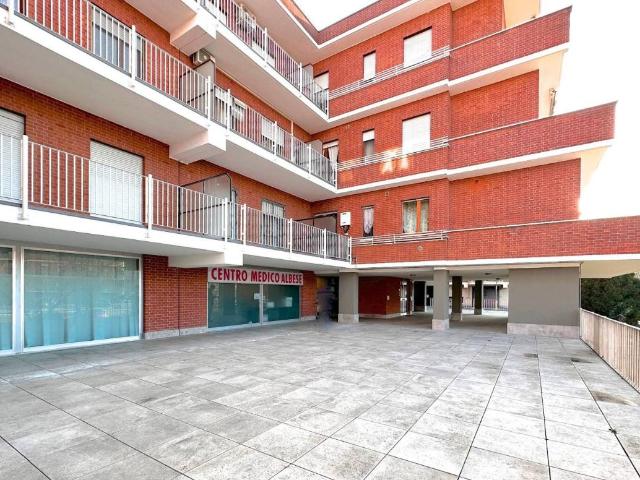 Locale Commerciale in vendita a Piemonte, Cuneo