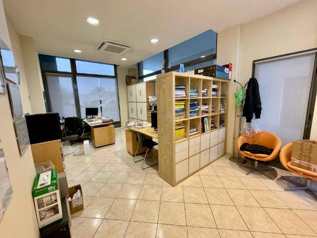 Locale Commerciale in vendita a Piemonte, Alessandria