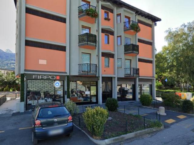 Locale Commerciale in vendita a Busseyaz, Aosta