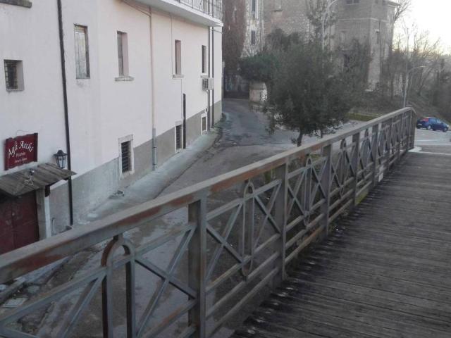 Locale Commerciale in vendita a Arce, Lazio